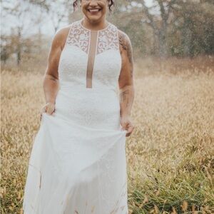 Elegant White Lace Women’s Dress